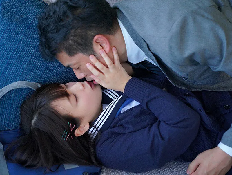 Thầy giáo trốn vợ yêu ngoại tình với cô học trò dễ thương