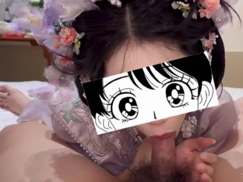 Gái xinh trong bộ đồ cô bé liếm cặc cực đã